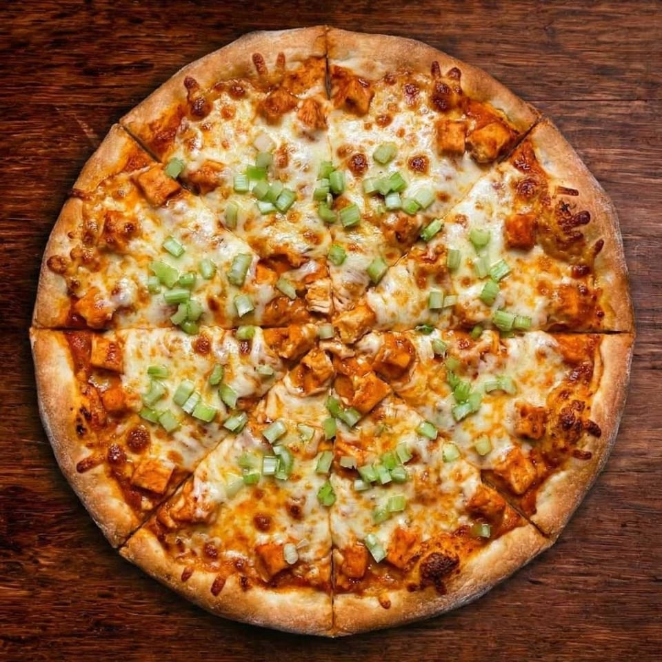 Buffalo Chicken Pizza Delight