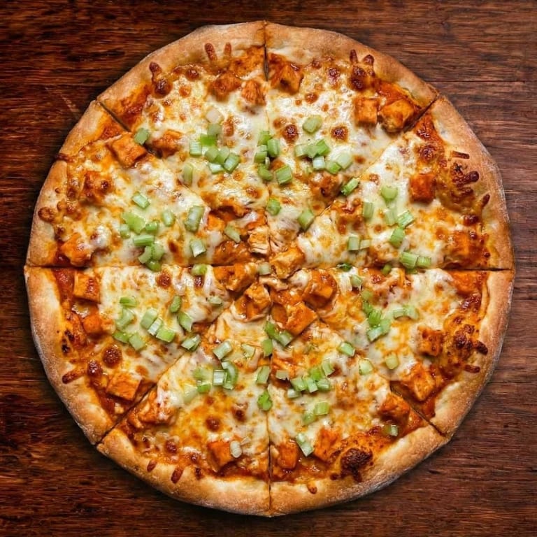Buffalo Chicken Pizza Delight